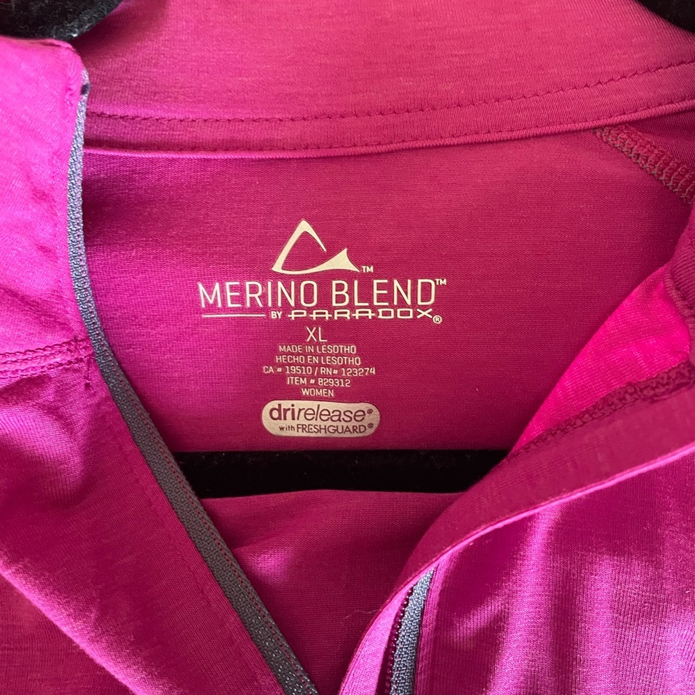 Athletic jacket - Picture 3 of 3